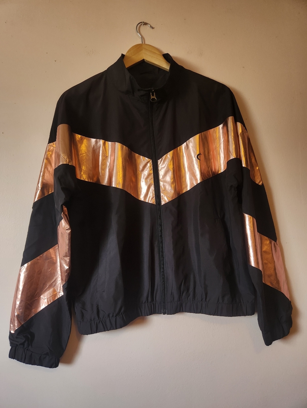 Zyia Active Black & Rose Gold Metallic Chevron Bomber Jacket Windbreaker Size M